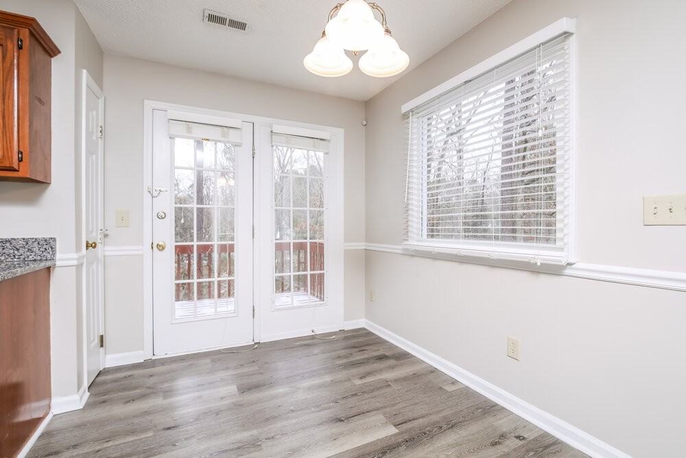 3505 Singleleaf Ln - Photo 7 of 17