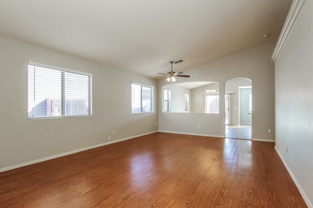 3329 W Wayland Dr - Photo 3 of 16