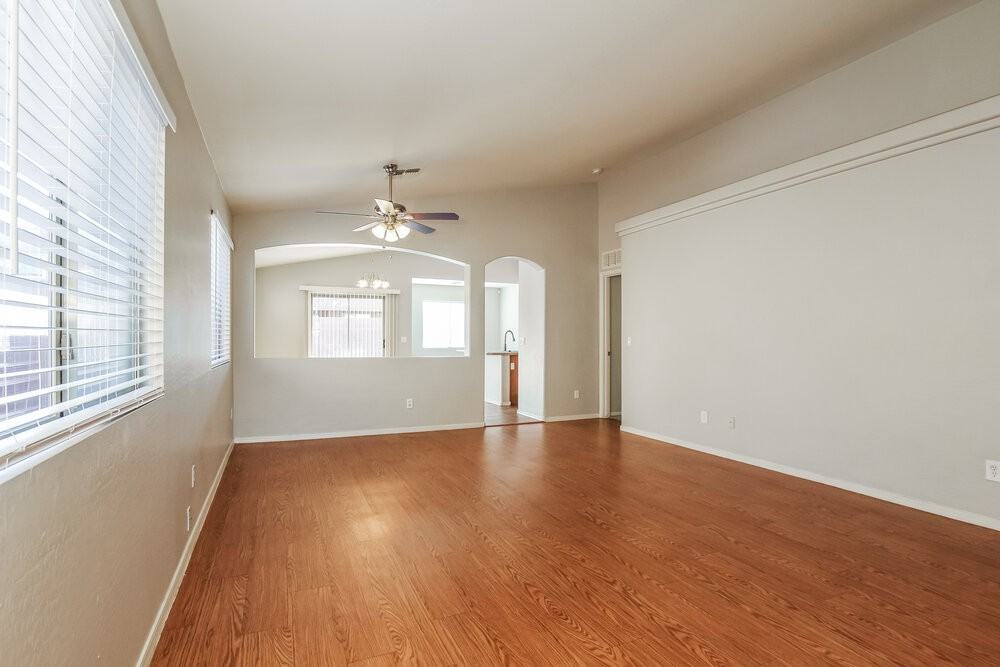 3329 W Wayland Dr - Photo 4 of 16