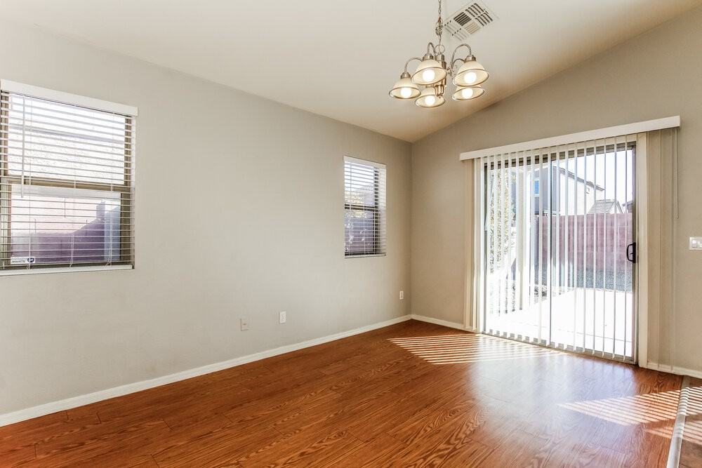 3329 W Wayland Dr - Photo 6 of 16