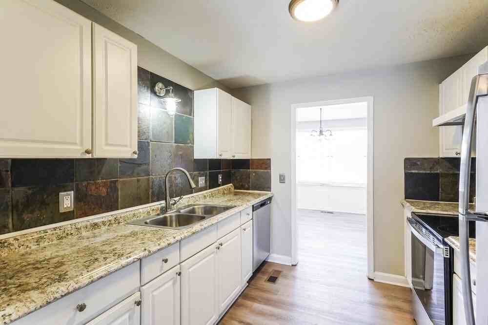 126 Fergus Rd - Photo 6 of 16