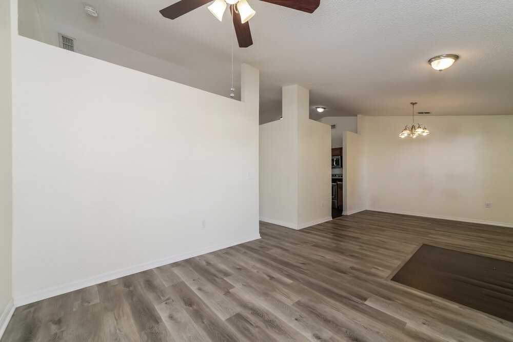 7172 Summit Dr - Photo 4 of 16