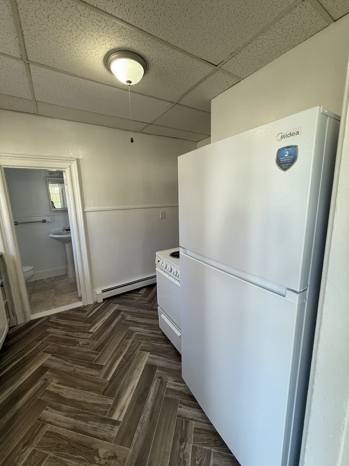 55 Davis St #1 - Photo 4 of 11