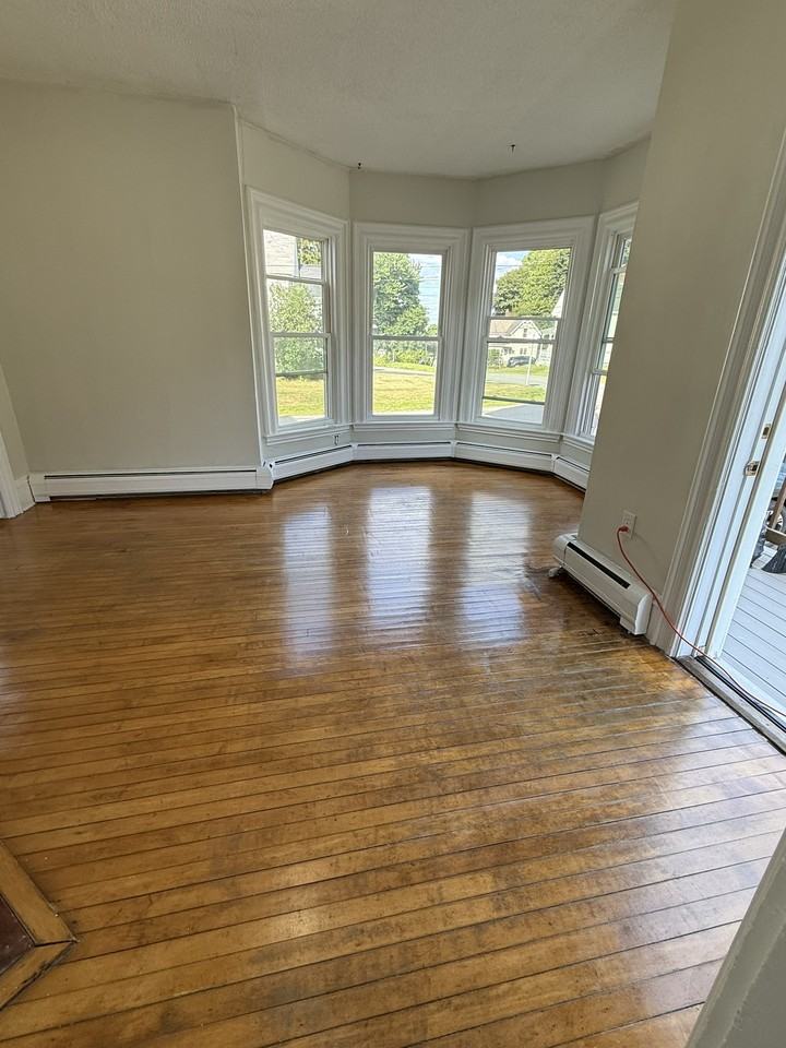 55 Davis St #1 - Photo 6 of 11