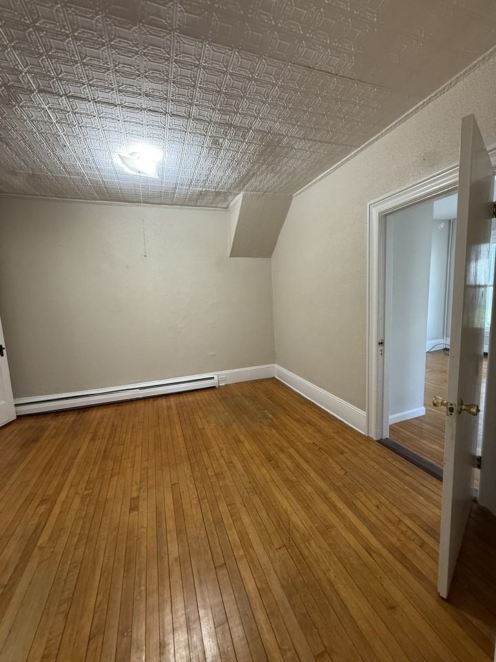 55 Davis St #1 - Photo 7 of 11