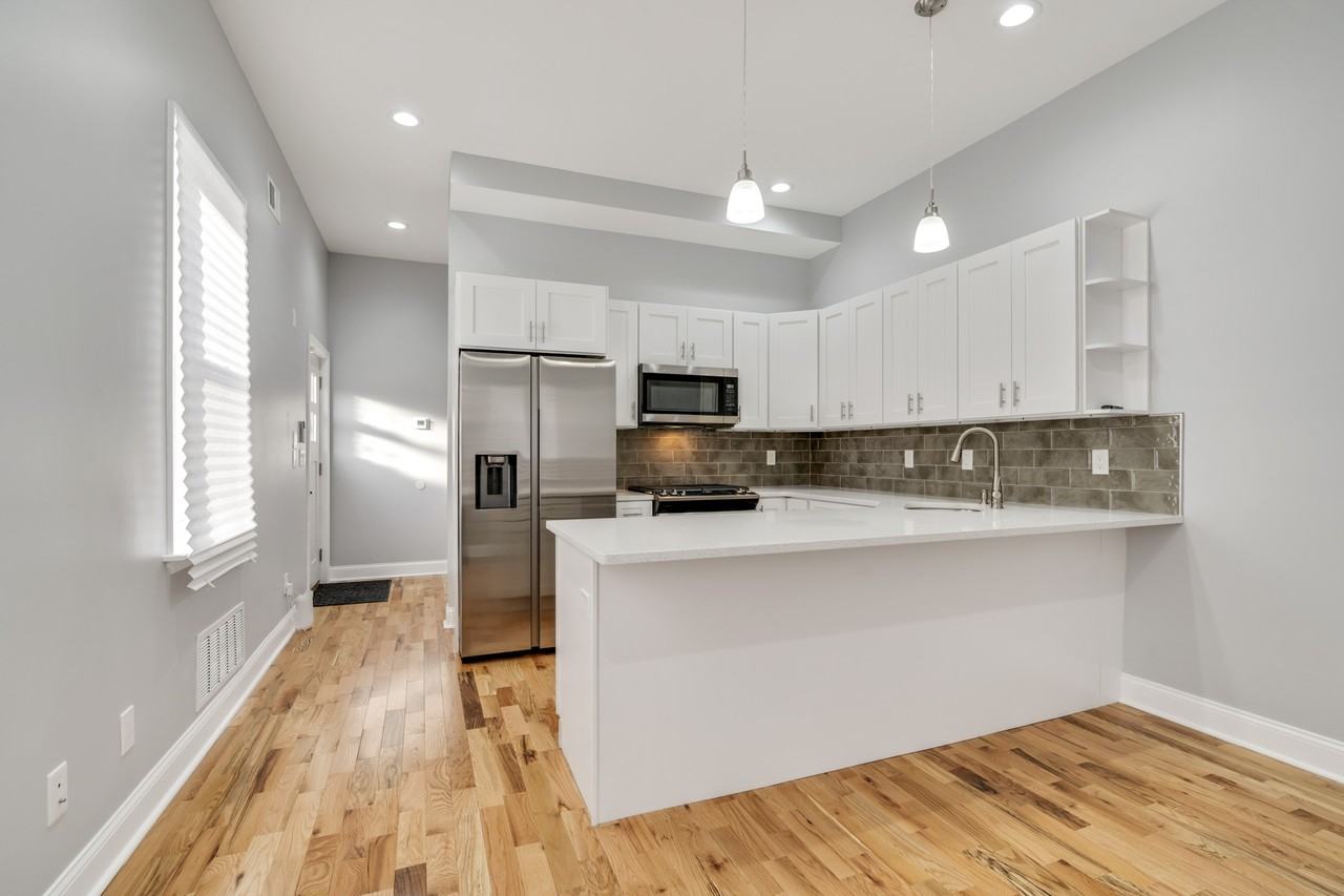 1544 W York St #B - Photo 6 of 13