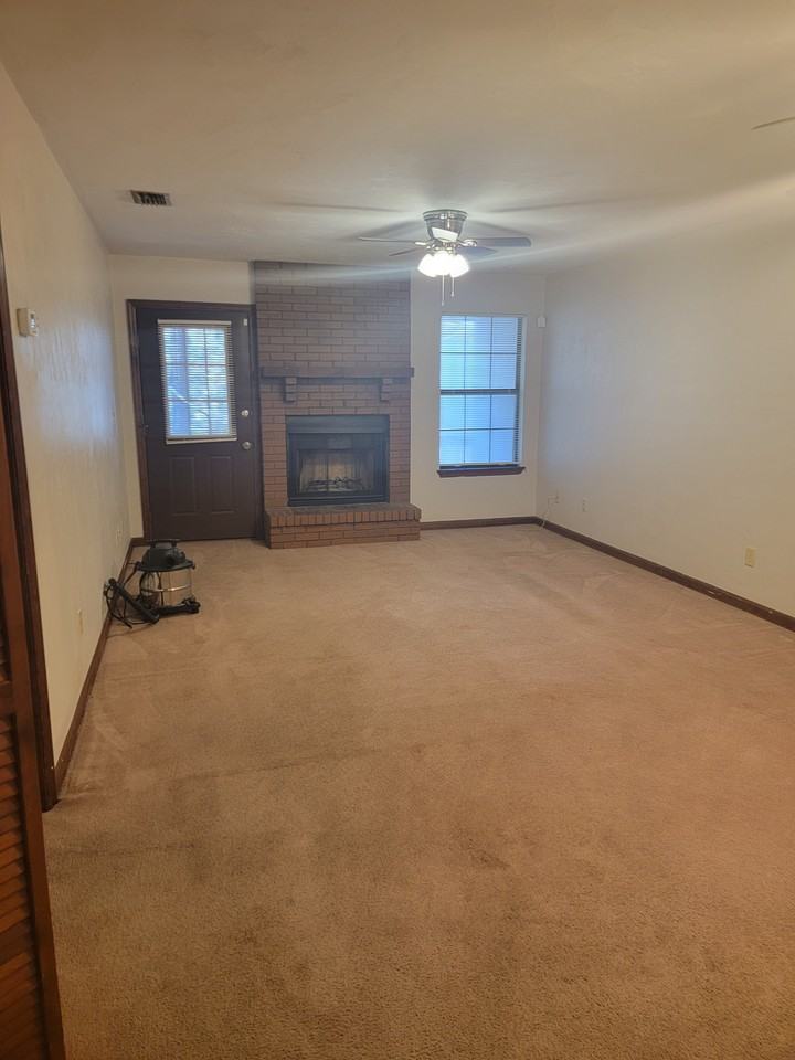 2993 Woodrich Dr #C - Photo 5 of 8