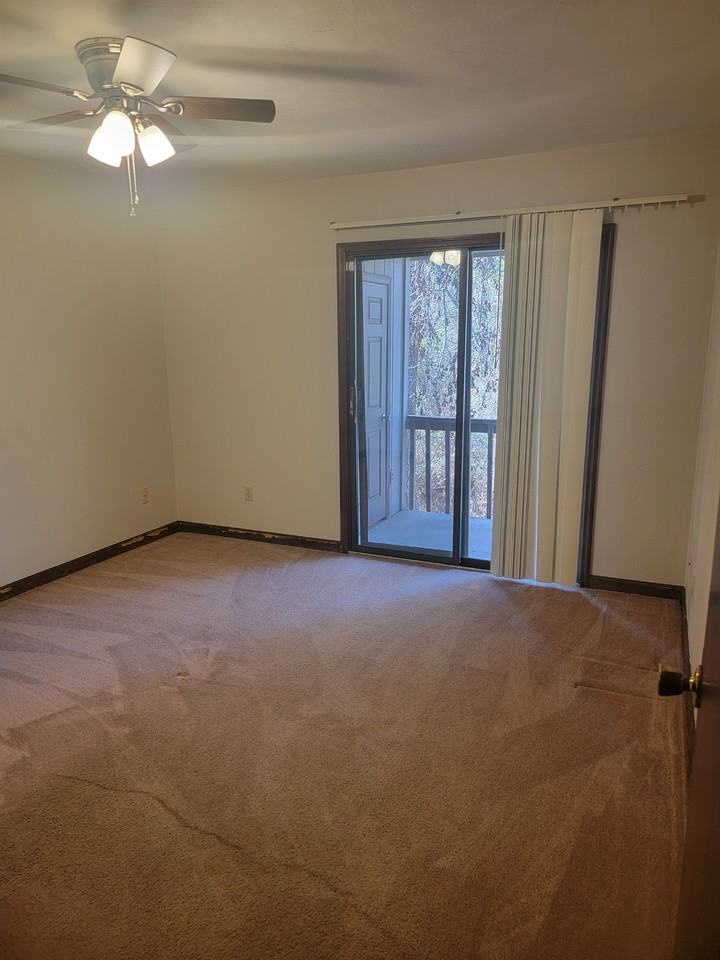 2993 Woodrich Dr #C - Photo 6 of 8