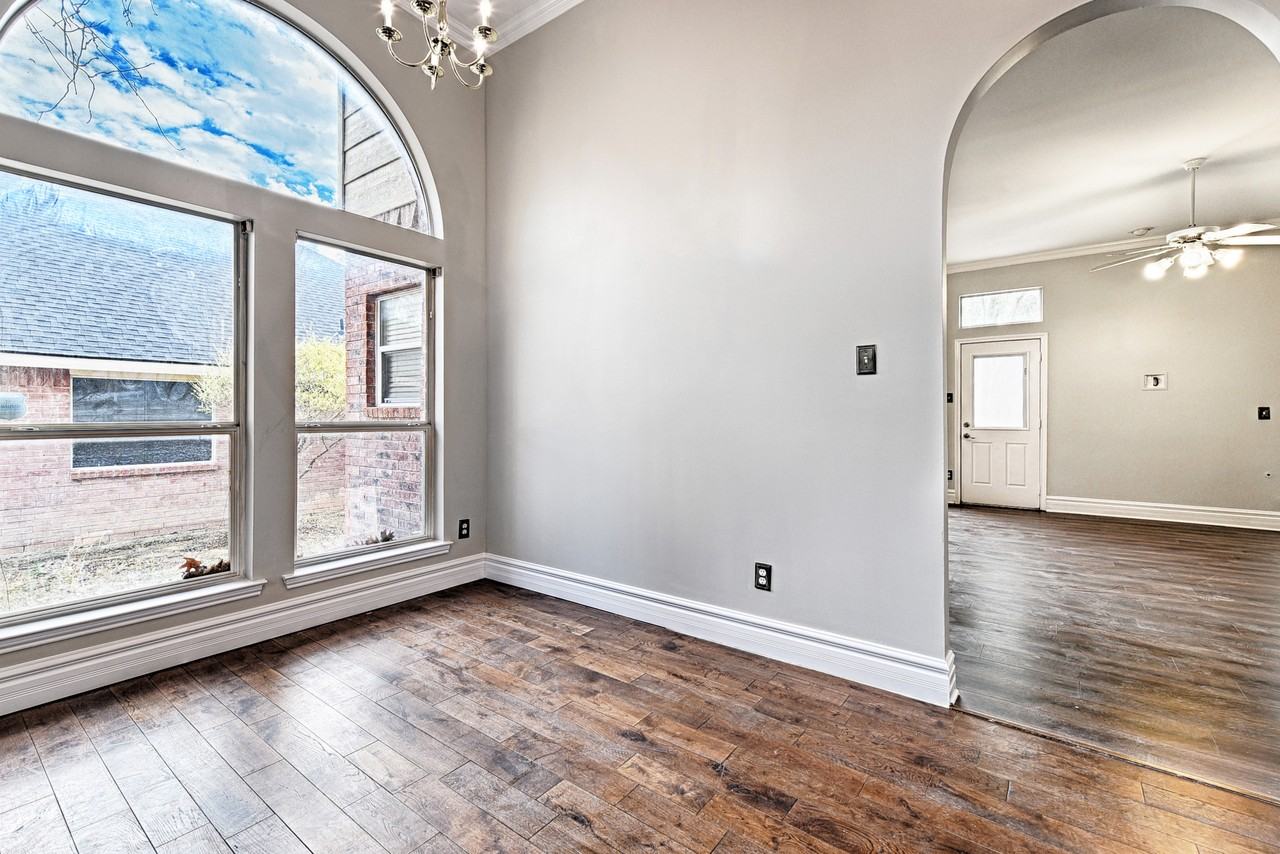 827 Sunflower Trl - Photo 7 of 26