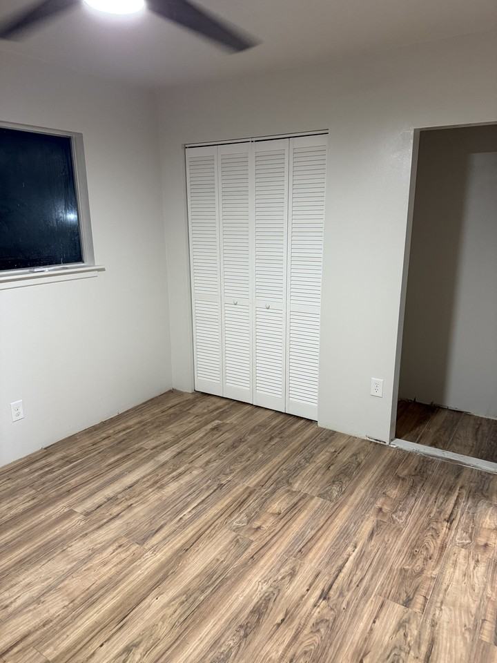 804 Humphrey St #806 - Photo 7 of 11