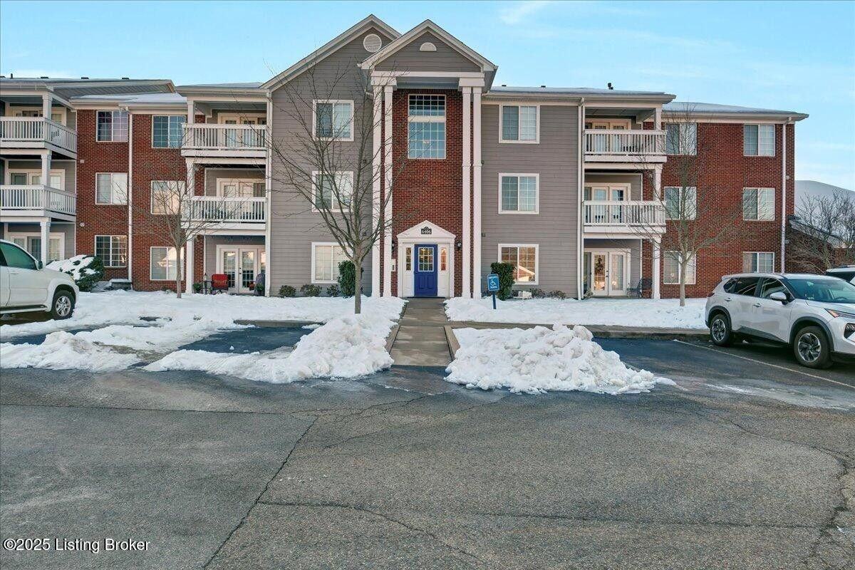 6406 Shelton Cir - Photo 2 of 36