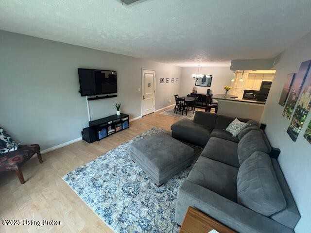 416 Highwood Dr - Photo 5 of 21