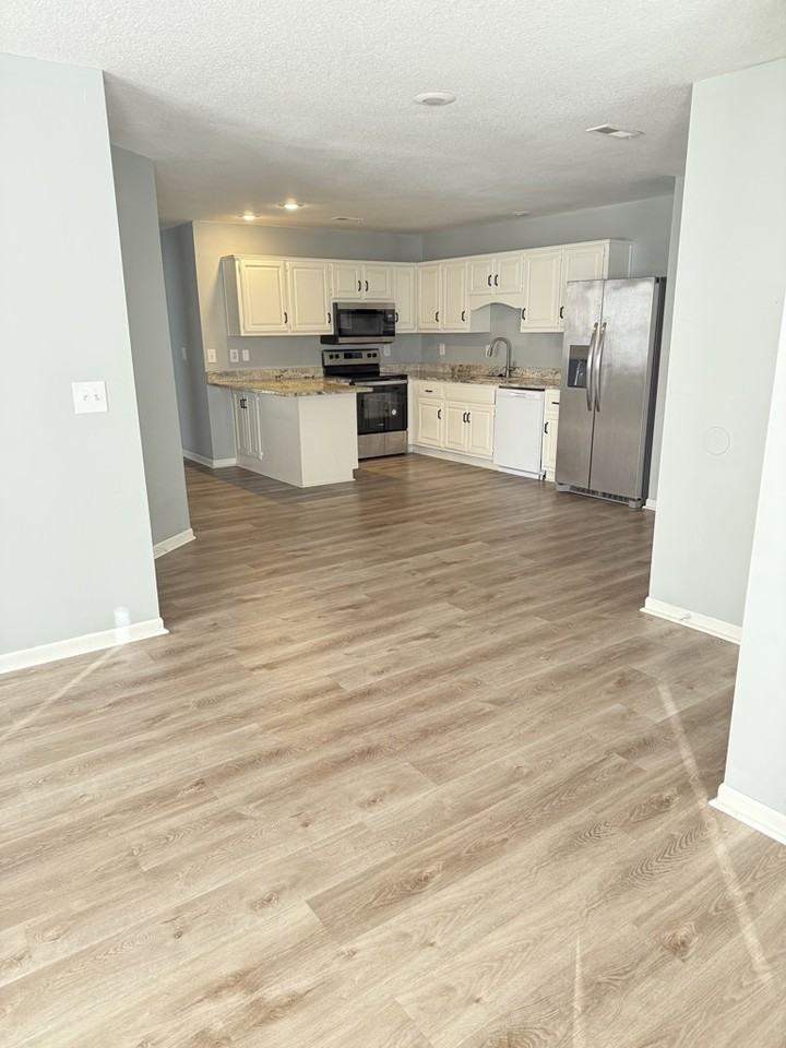 717 Meadow Ln #A - Photo 2 of 13