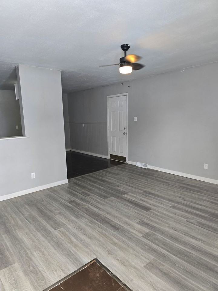 28 Westwood Dr - Photo 3 of 12