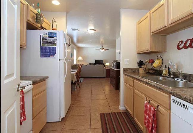 1617 E Lester St #2 - Photo 3 of 15