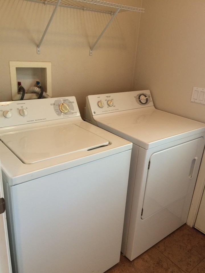 1617 E Lester St #2 - Photo 5 of 15