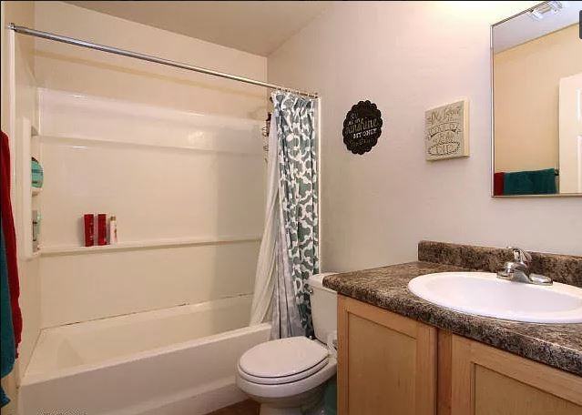 1348 E 8th St #2 - Photo 4 of 15