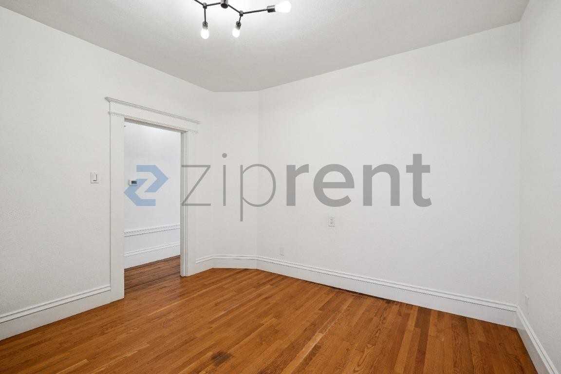 1143 Anza St - Photo 6 of 22