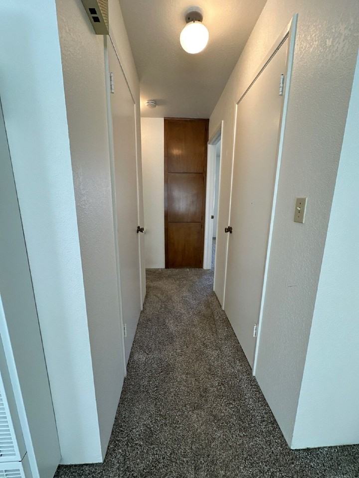 435 Stimson Ave Apt C - Photo 6 of 13