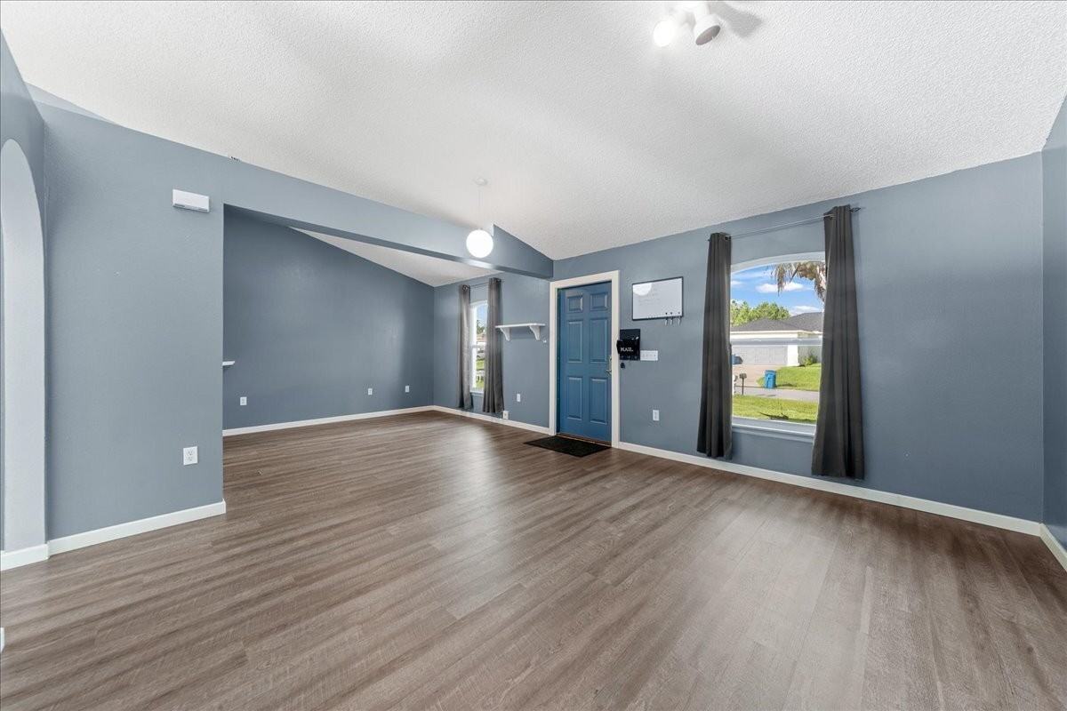 3227 Warsaw Ave Se - Photo 2 of 28