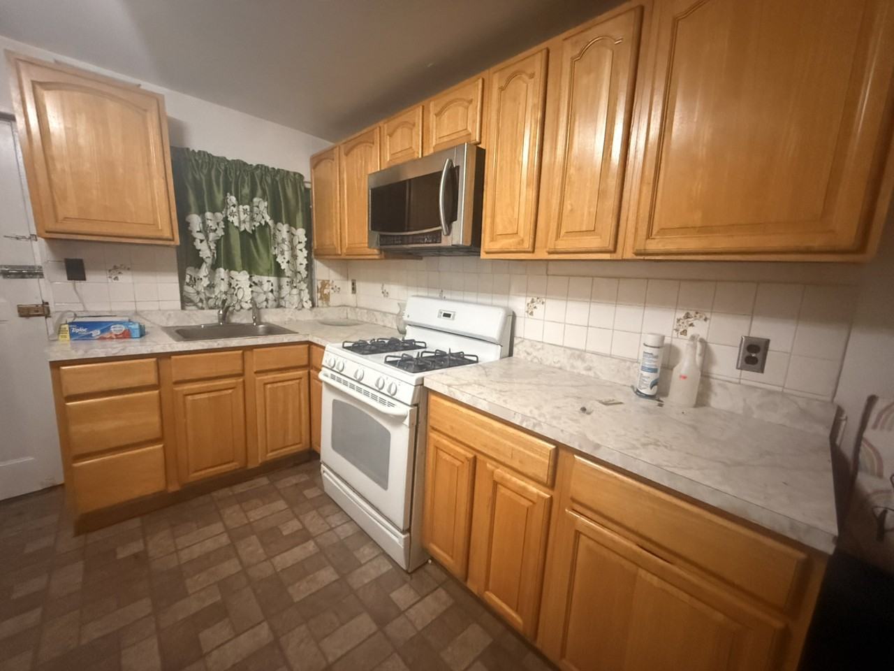 Hone Ave - Photo 2 of 5