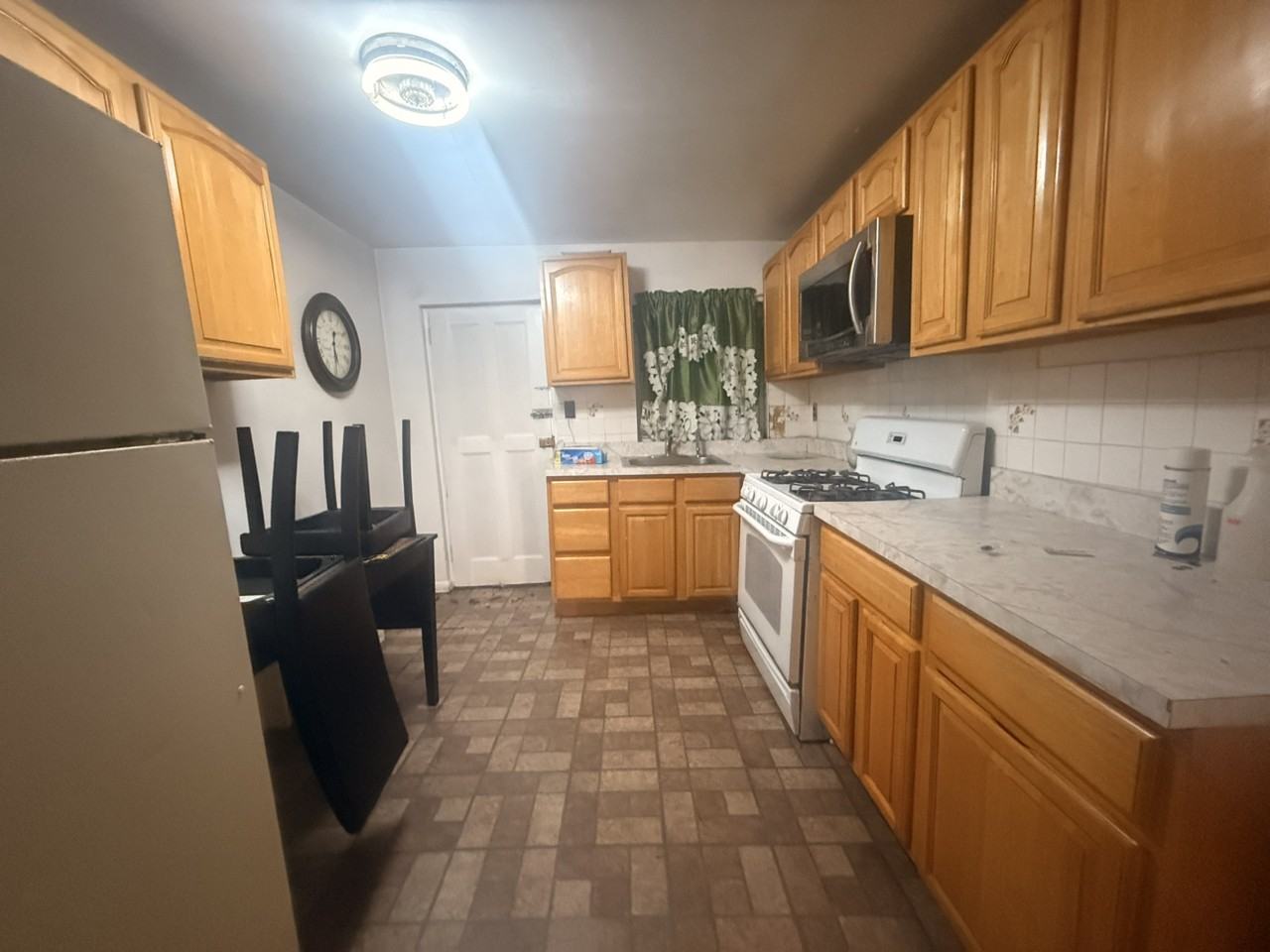 Hone Ave - Photo 4 of 5