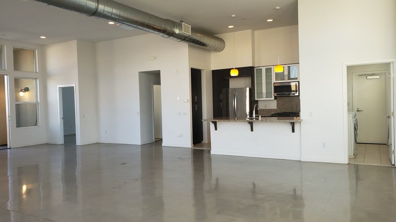 151 W 2nd St - Photo 6 of 11