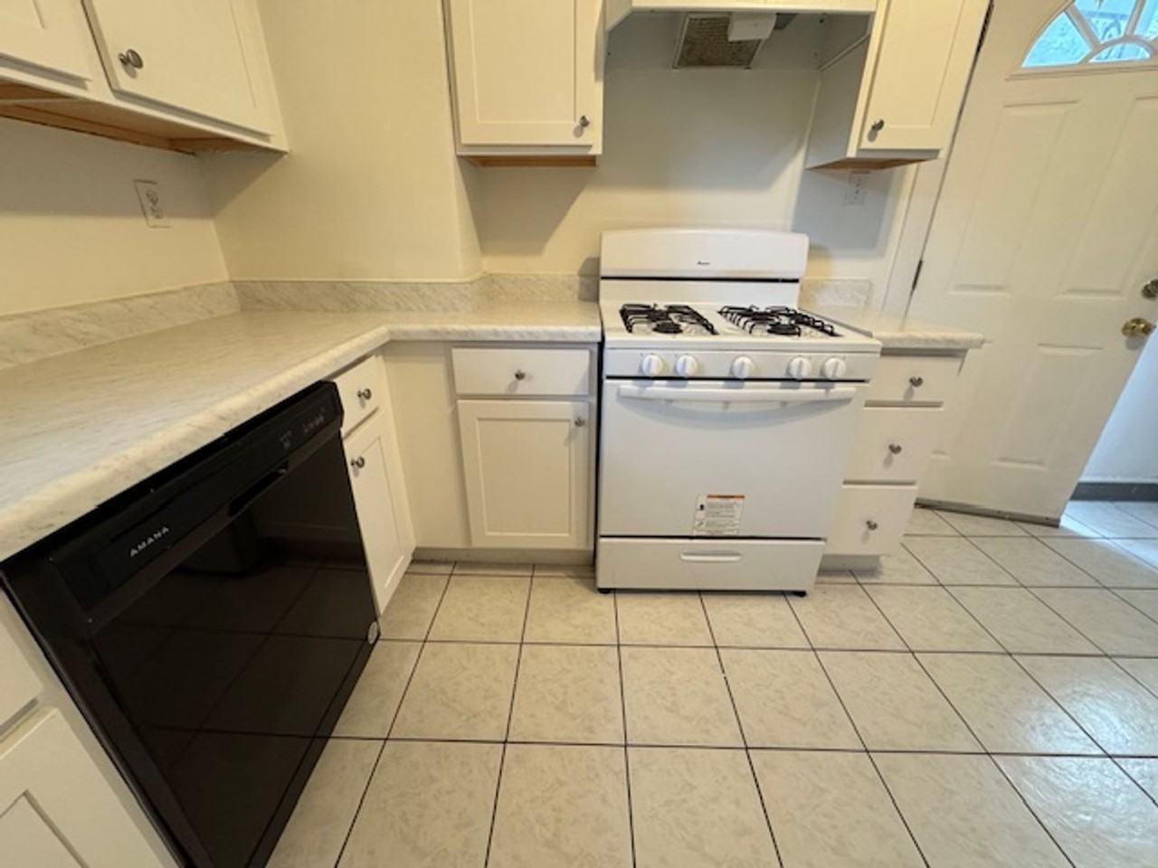 2013 Wightman St - Photo 6 of 27