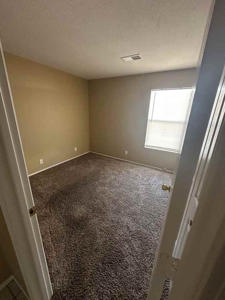 1665 Perma Dr Ne - Photo 6 of 8