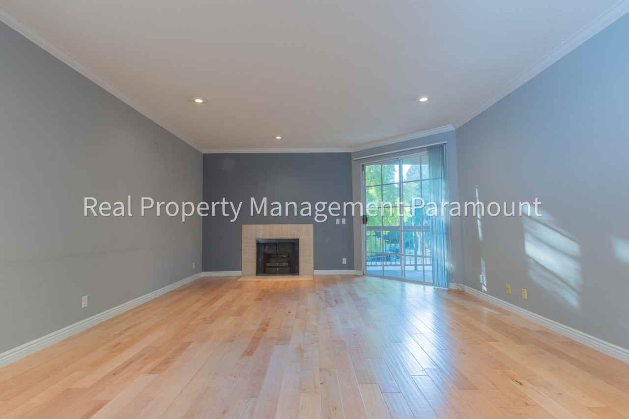 10021 Tabor St - Photo 2 of 50