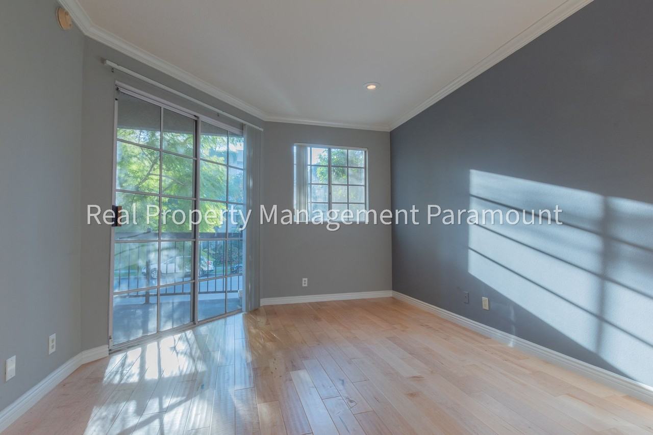 10021 Tabor St - Photo 6 of 50