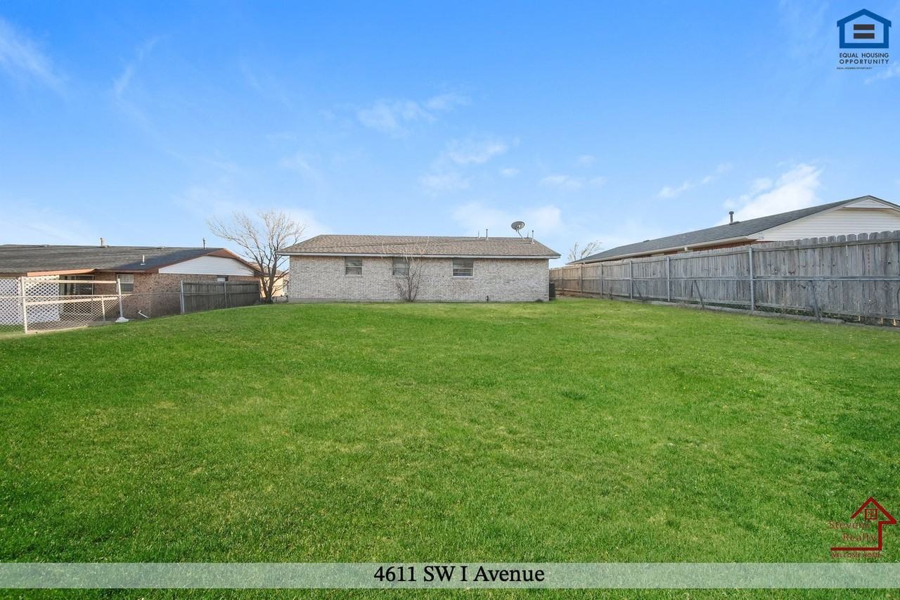 4611 Sw I Ave - Photo 3 of 17