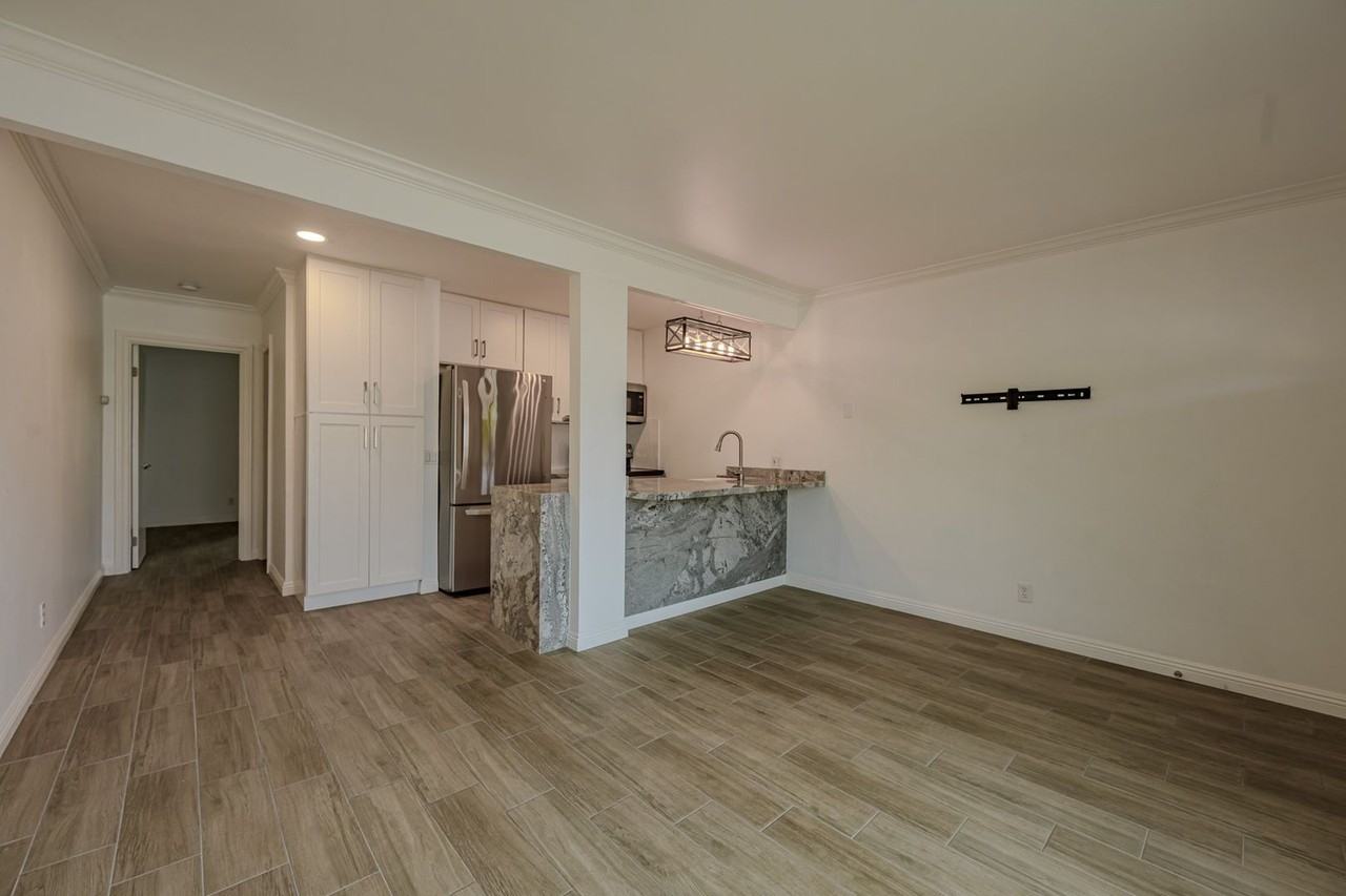 615 Vine St #28 - Photo 7 of 25