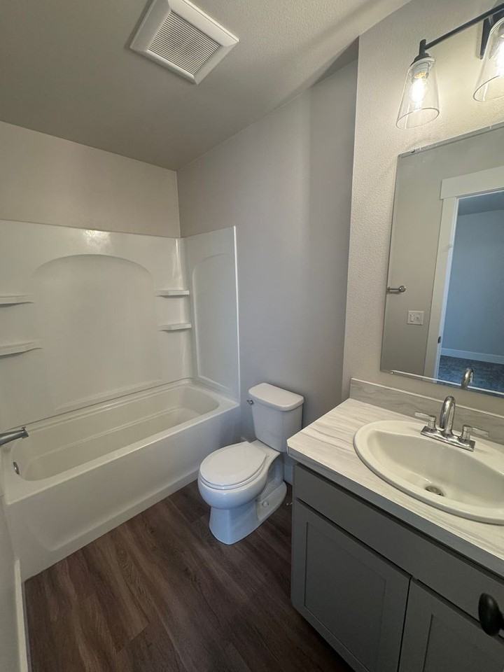 6089 Northstead Ave - Photo 2 of 11