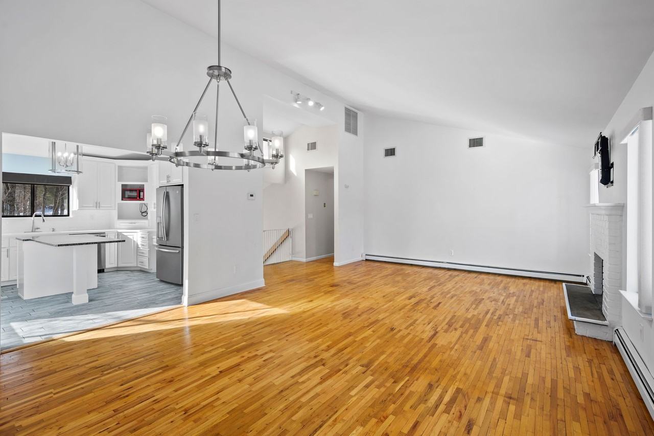 42 Maple Moor Ln - Photo 6 of 38