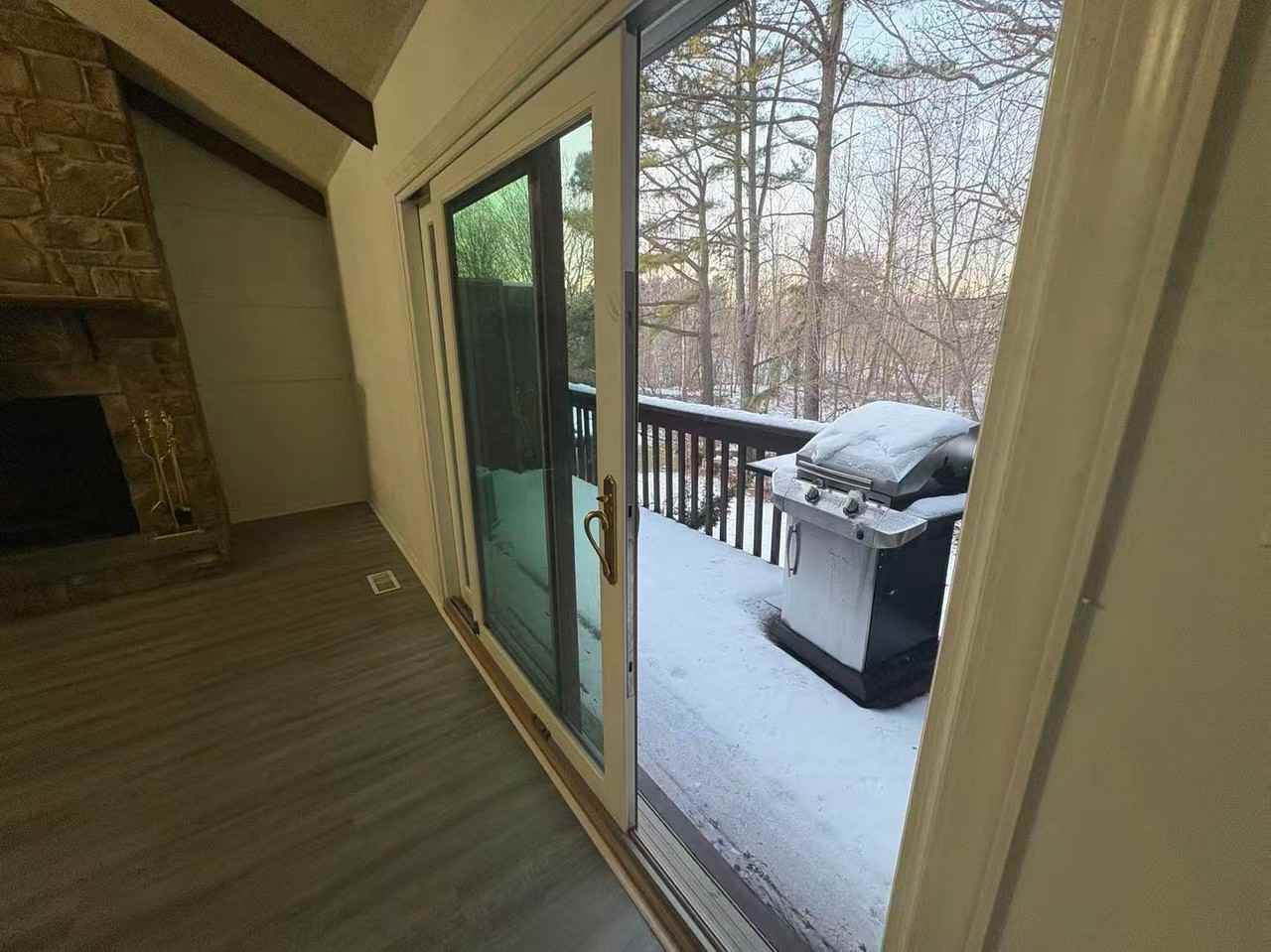 5449 Doral Dr - Photo 5 of 15