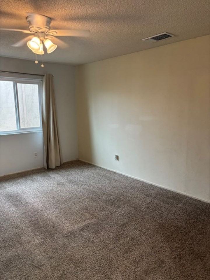 4830 Kitty Hawk St - Photo 2 of 12