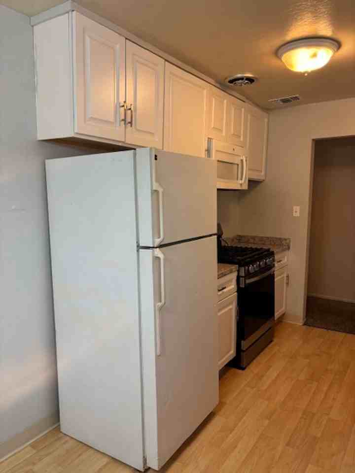 4830 Kitty Hawk St - Photo 4 of 12