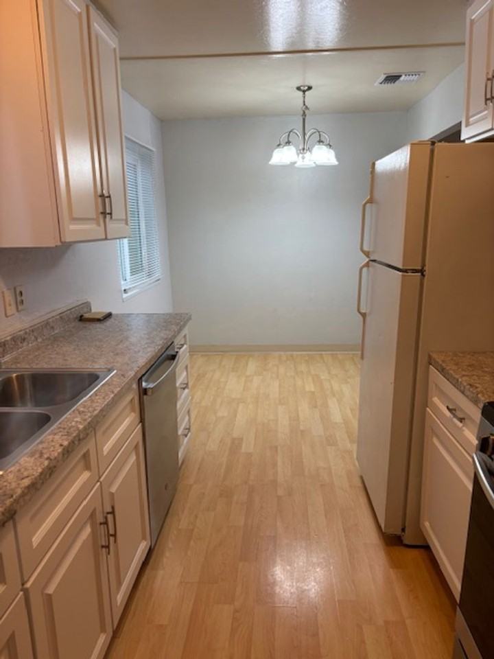 4830 Kitty Hawk St - Photo 6 of 12