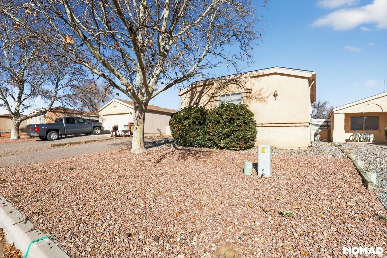 1328 Rebecca Rd Ne - Photo 6 of 36