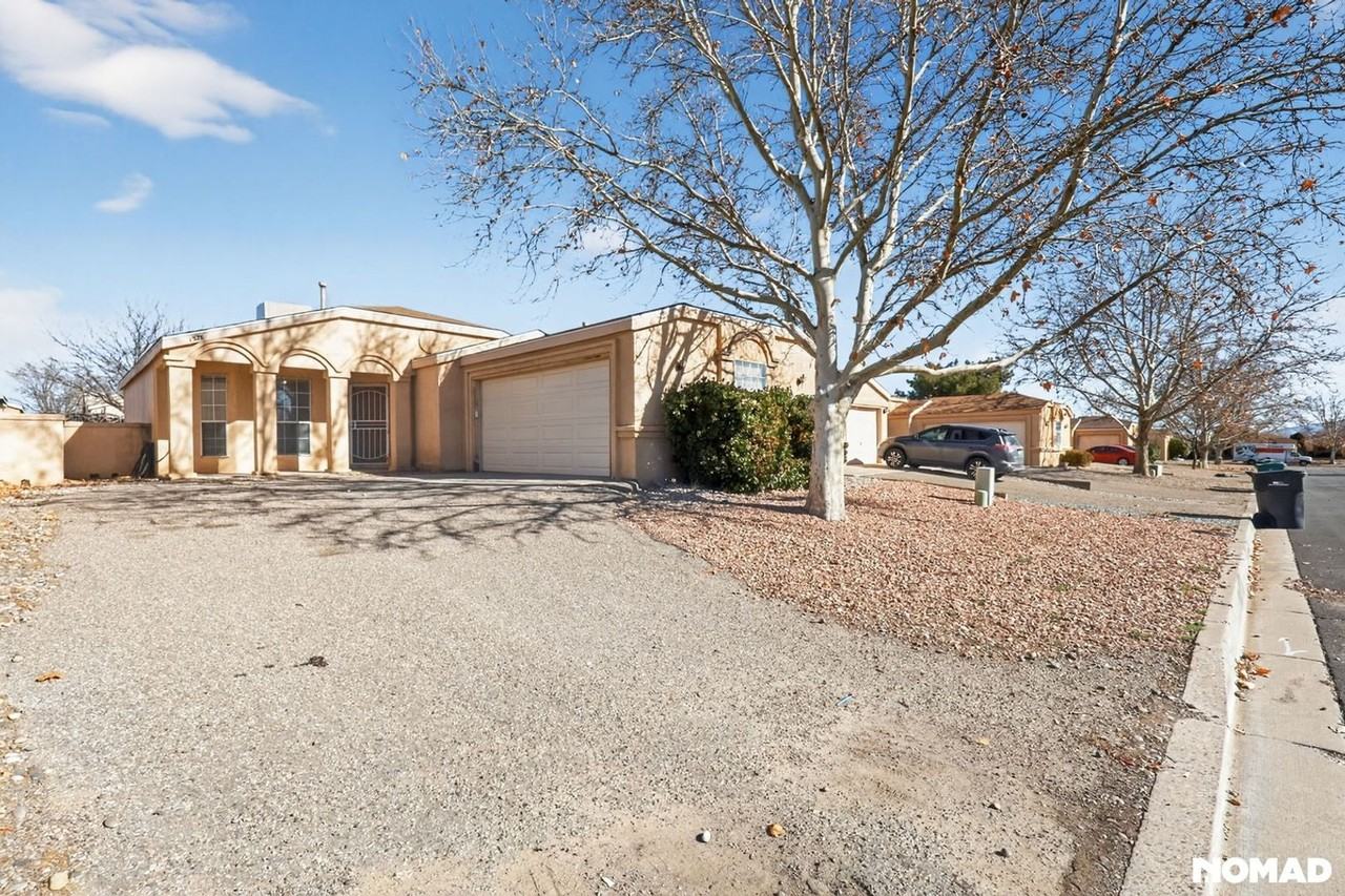 1328 Rebecca Rd Ne - Photo 7 of 36