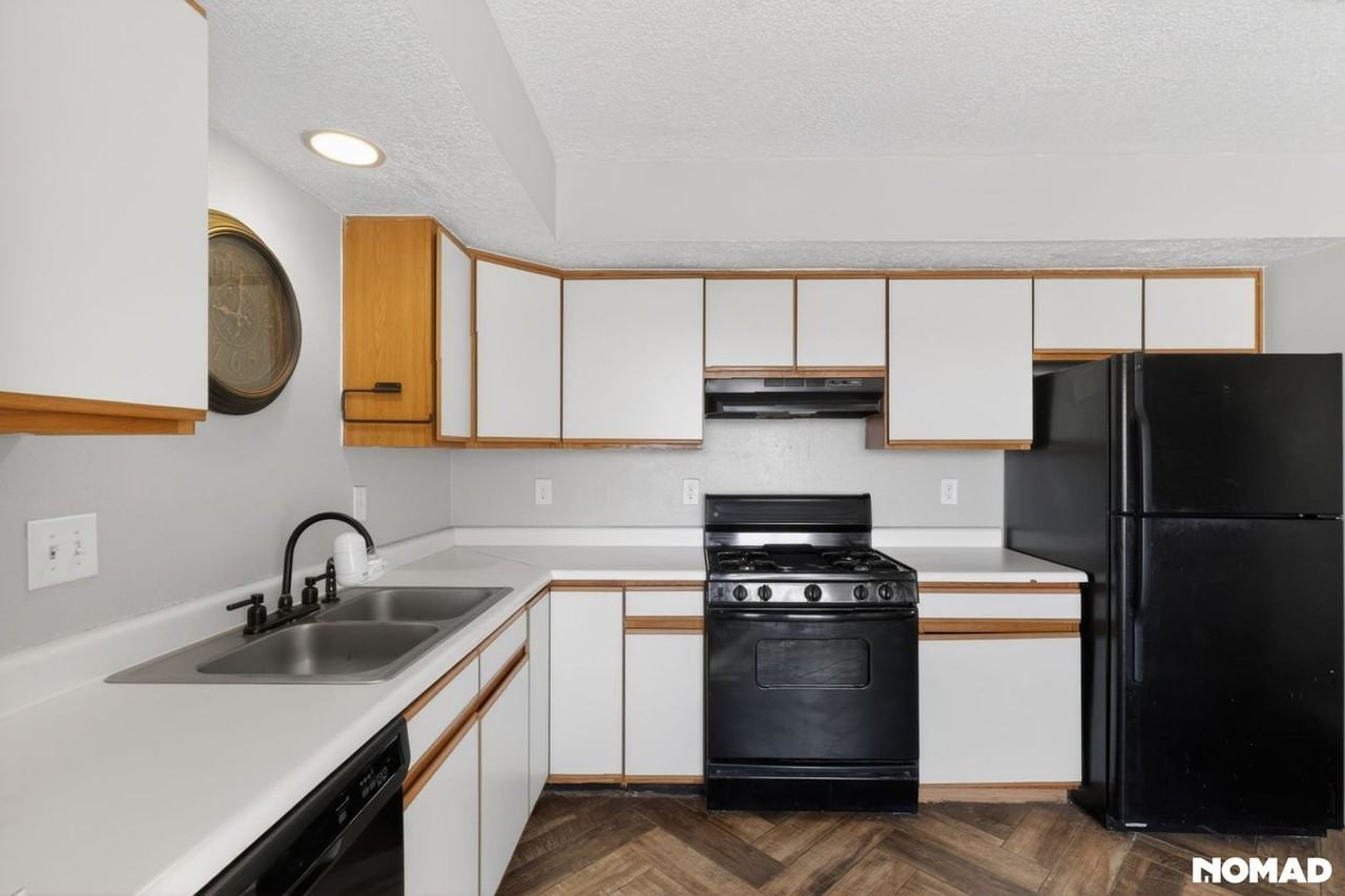 1328 Rebecca Rd Ne - Photo 6 of 36