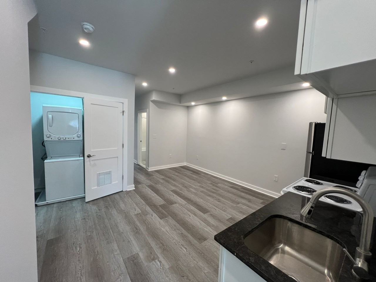 1516 18th St SE - Photo 3 of 23