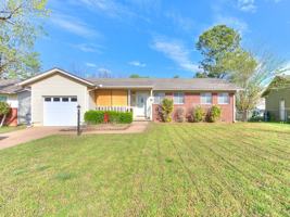 featured image of 2713 S Norwood Ave