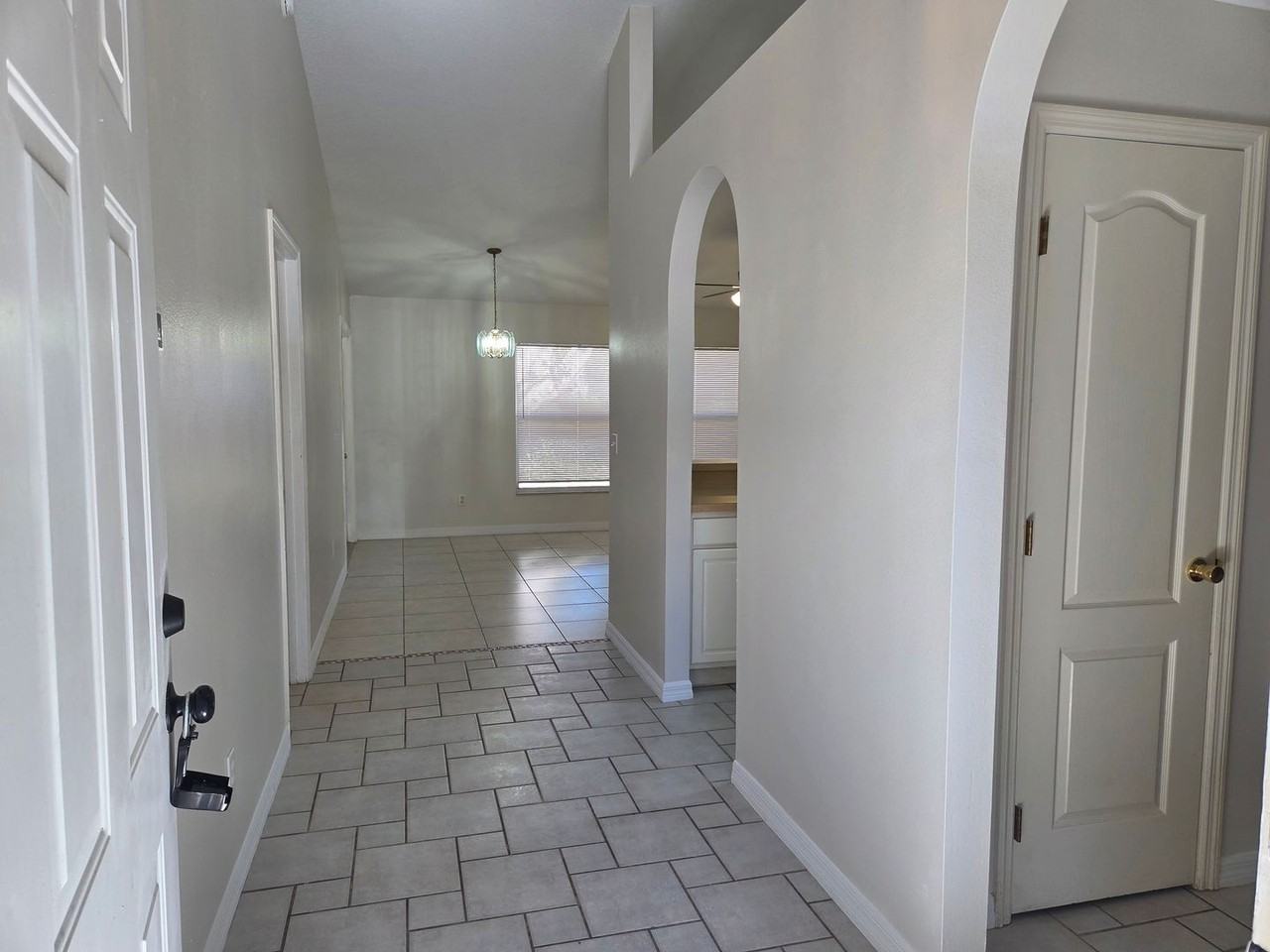 614 Villa Ct - Photo 2 of 19