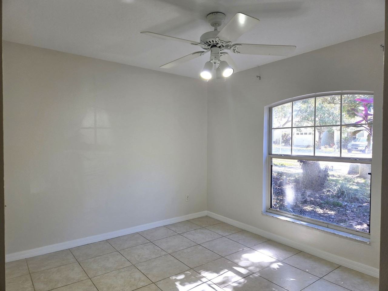 614 Villa Ct - Photo 3 of 19