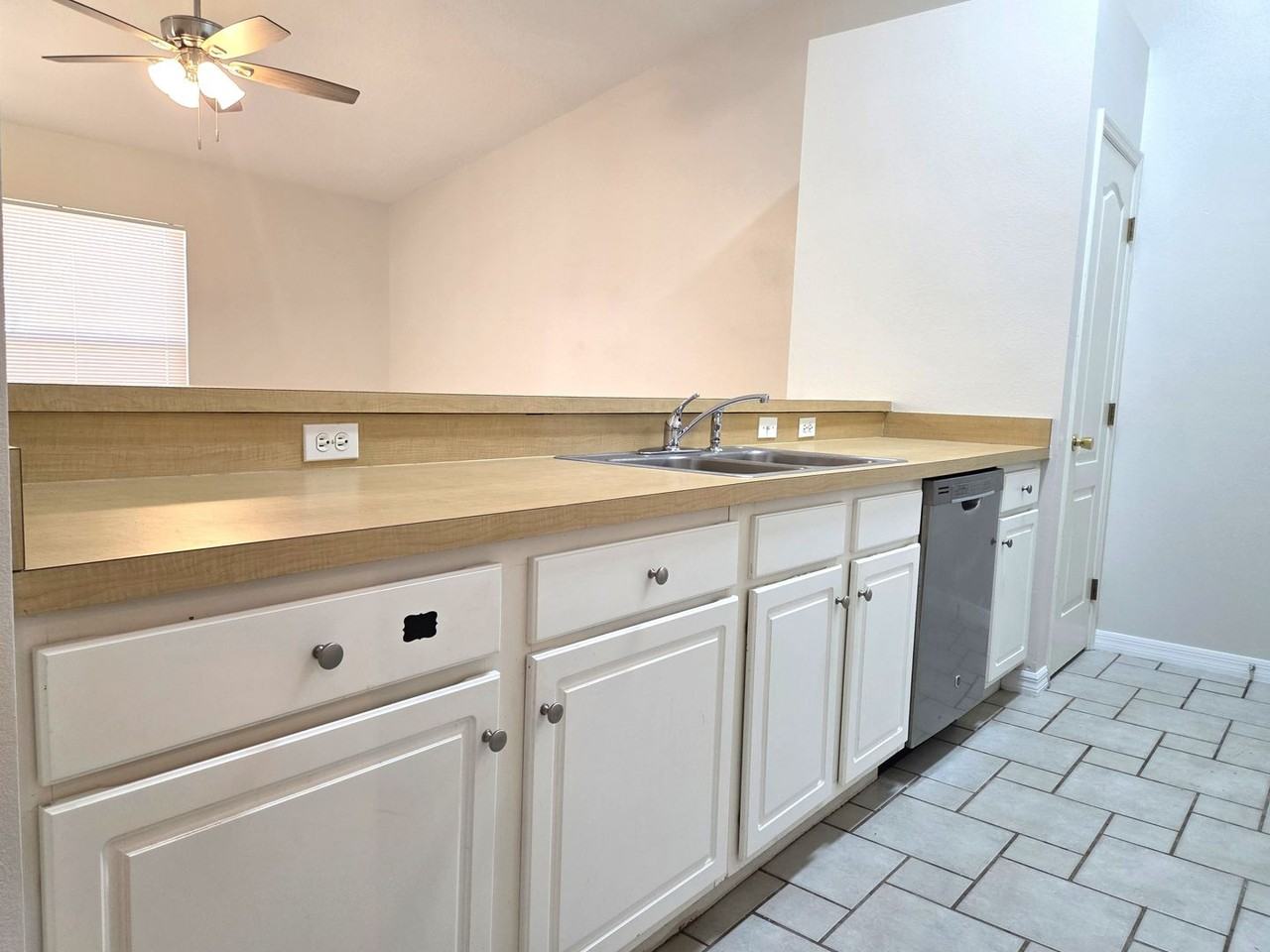 614 Villa Ct - Photo 6 of 19