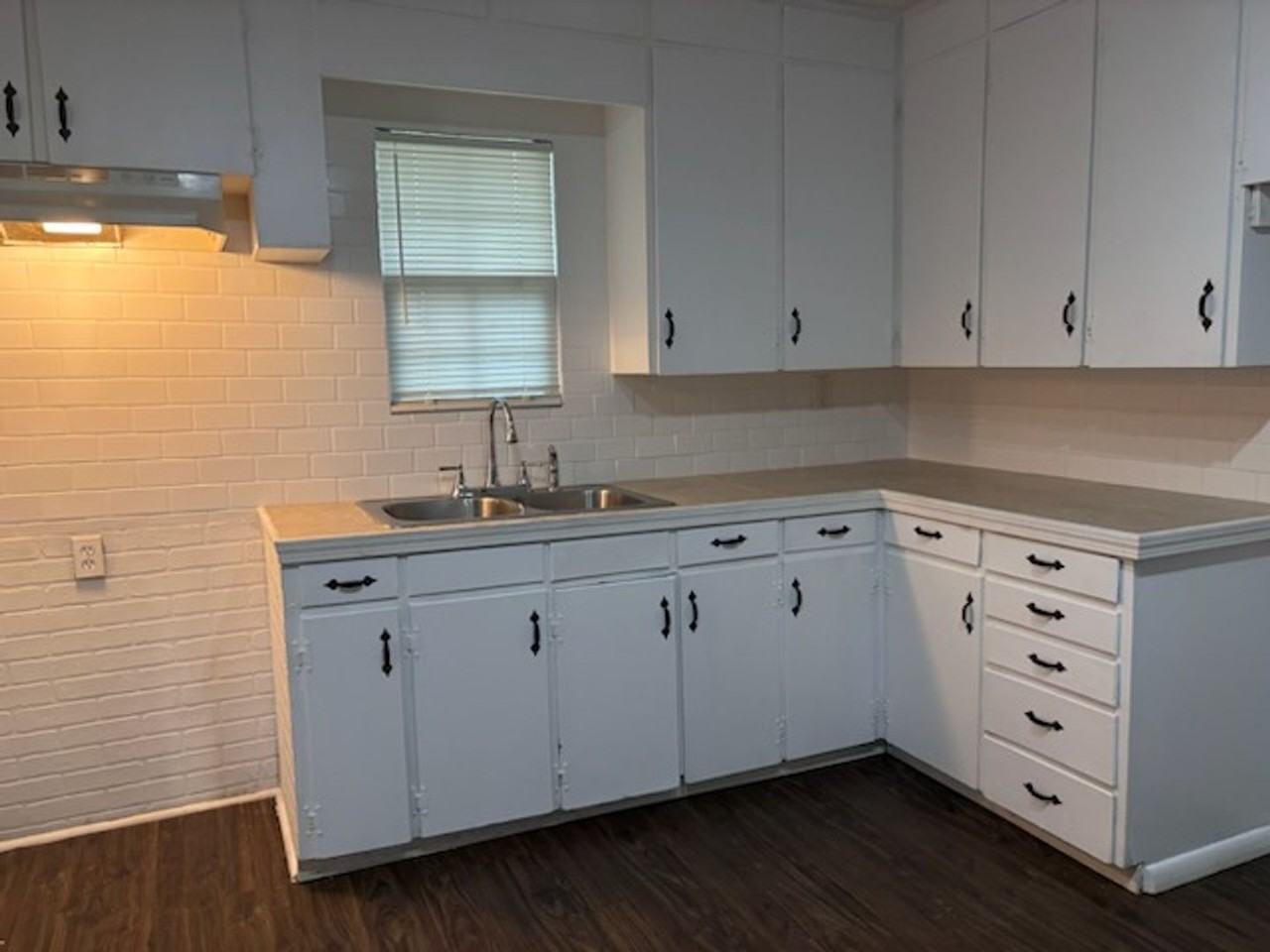 3764 Camilla Dr - Photo 2 of 9