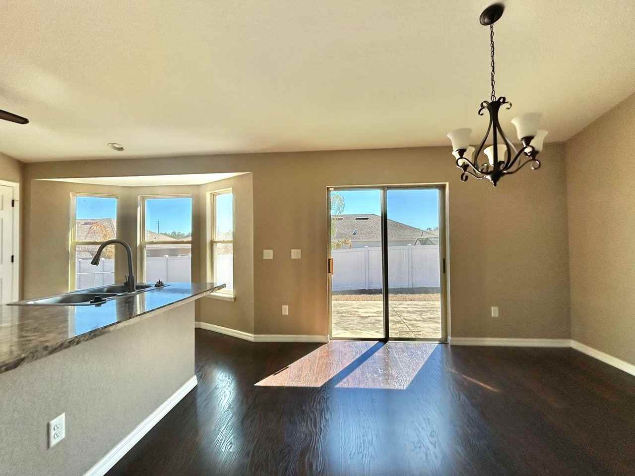 648 W Marguerita Dr - Photo 3 of 17