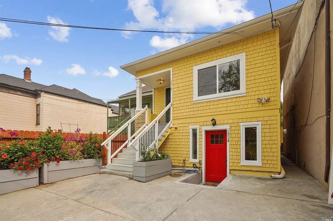 1514 Campbell St - Photo 2 of 18